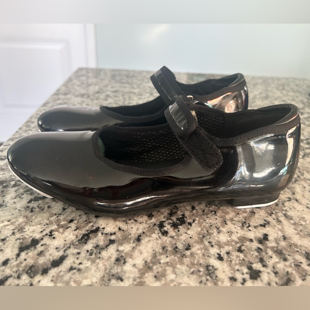 Danskin Black Freestyle Shoes. Size 2